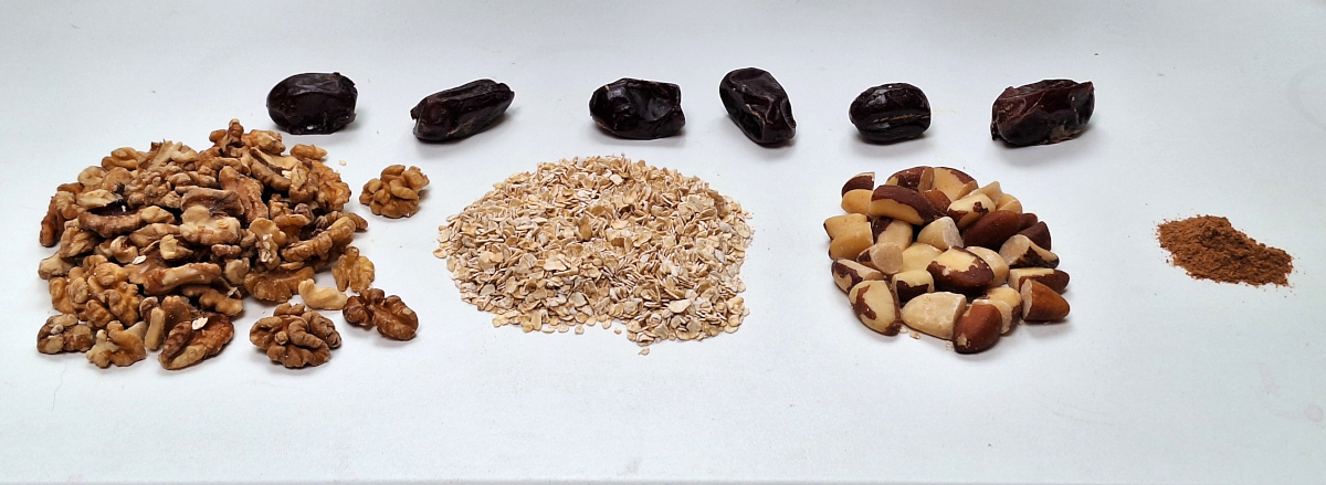 The ingredients for speculaas nut balls